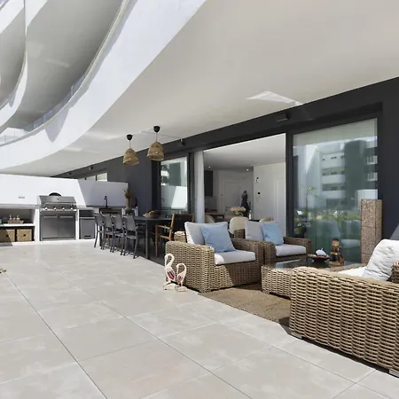 Apartment Luxury With Garden In Higueron *